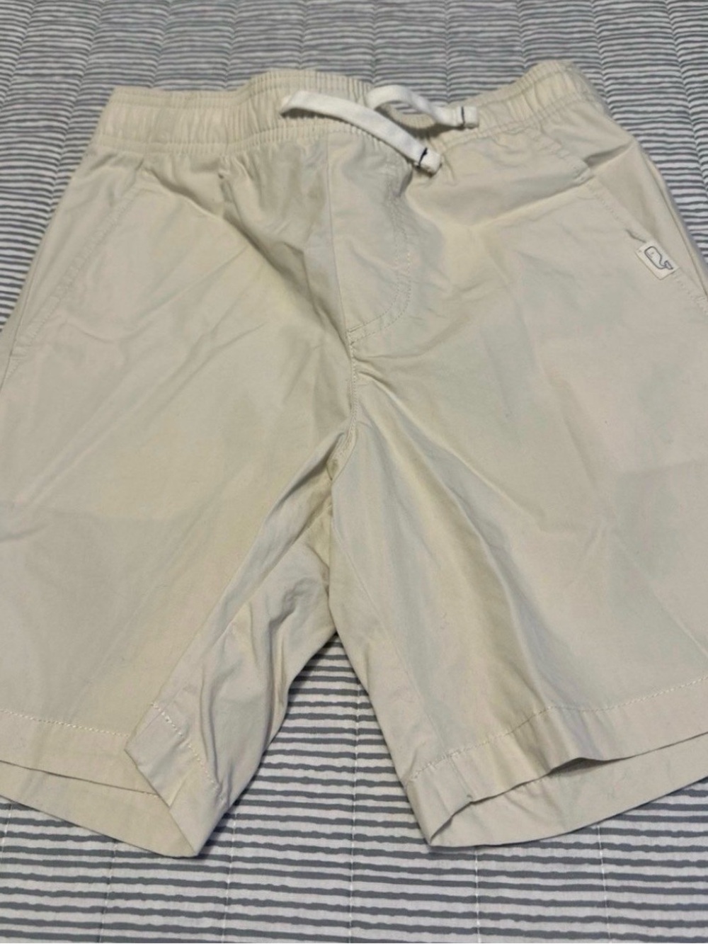 Kids Vineyard VinesCasual Drawstring Shorts in Light Cream